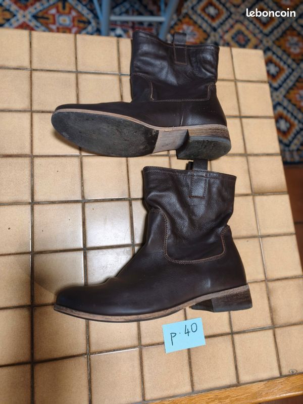 Bottines En Daim Noir Pointure 40 - Marque MNTG - Occasion Comme Neuve (portée Une Fois)