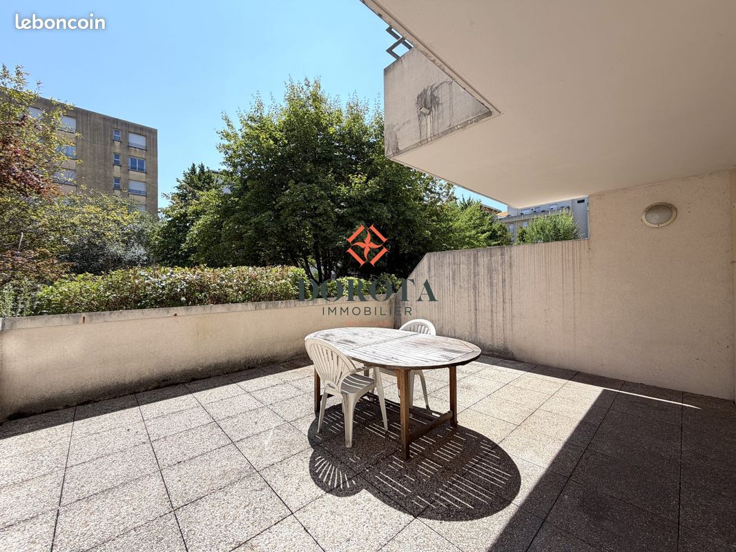 Appartement 3 pièces 62 m² · à Grenoble · 62 m² · 99 000 €