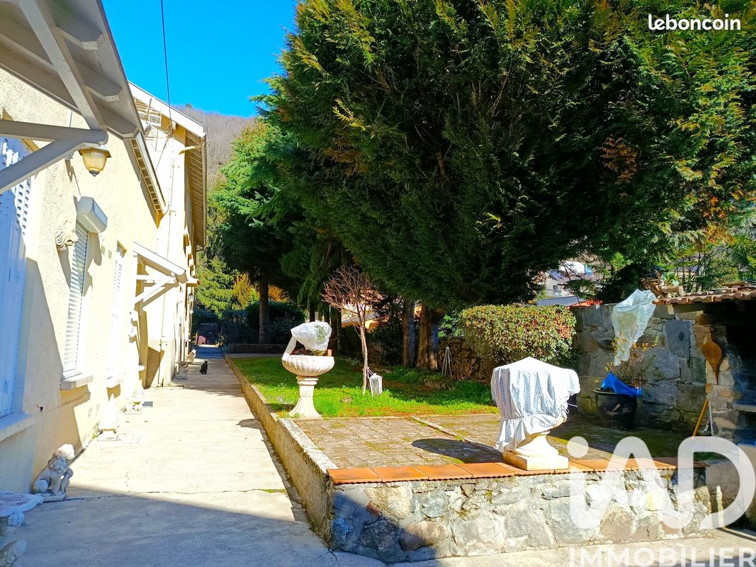 Propriété 8 pièces 245 m² (image 16)