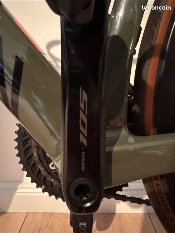 Canyon Aeroad CF SLX 7 Di2 (image 5)