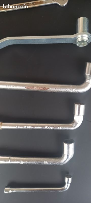 Lot de clefs (image 3)