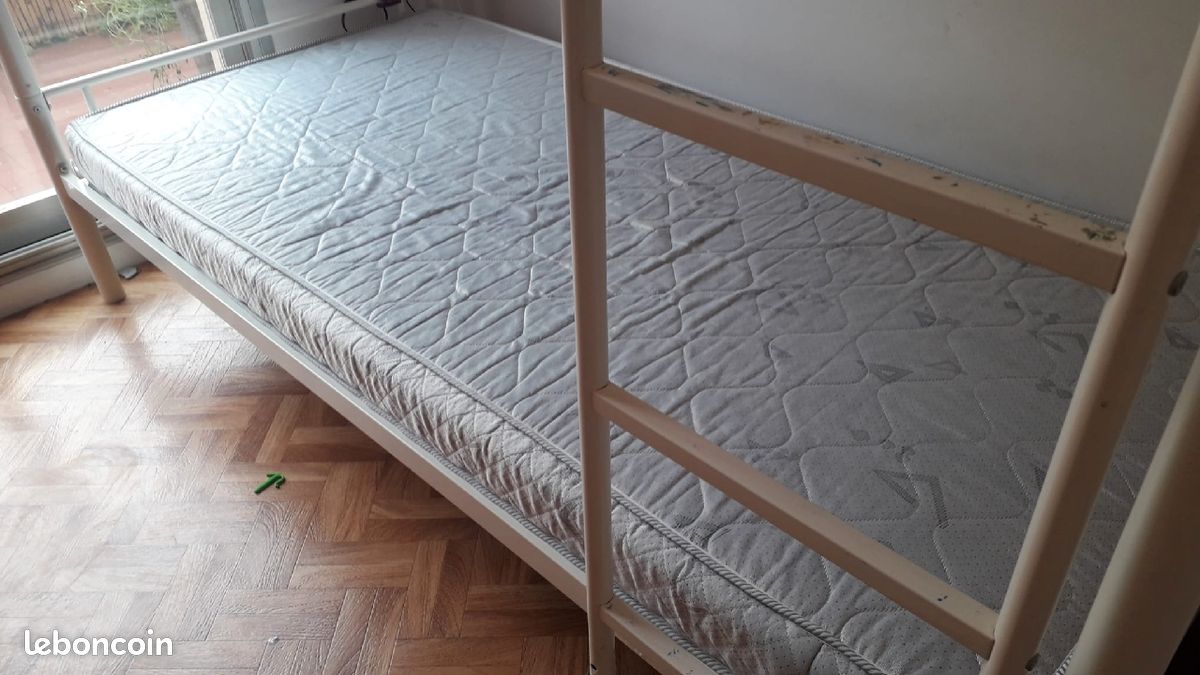 Lits superposés structure métallique et matelas (image 2)