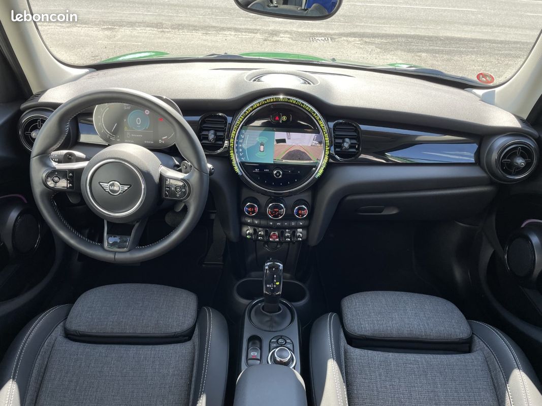 Mini Cooper S 178 CH Edition Premium BAV7 5 portes (image 4)