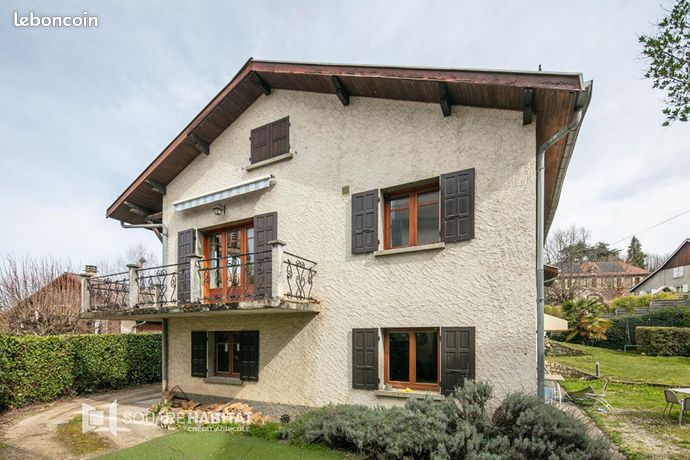 Maison 8 pièces 218 m²