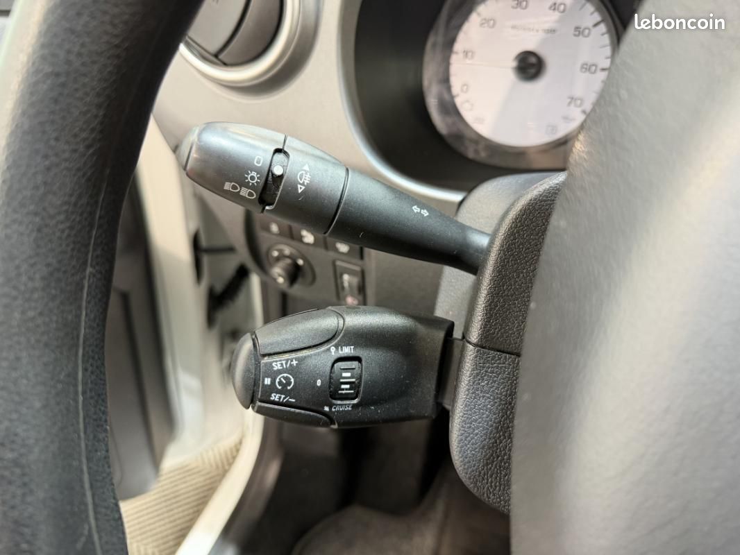 Peugeot Partner Tepee 1.6 BlueHDi 100ch BVM5 Style +ATTELAGE (image 12)