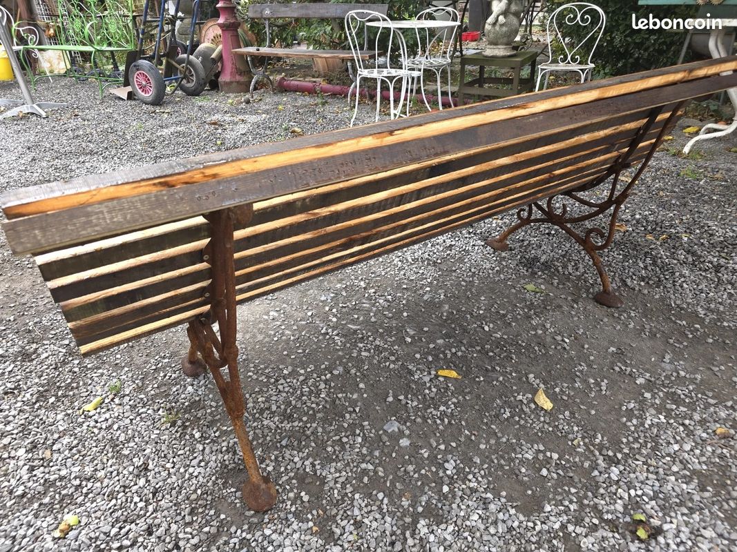 Banc de jardin avec lattes en bois et piètement en fonte (image 3)