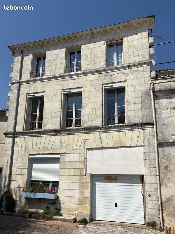 Appartement 3 pièces 99 m² · à Tonnay-Charente · 99 m² · 133 750 €