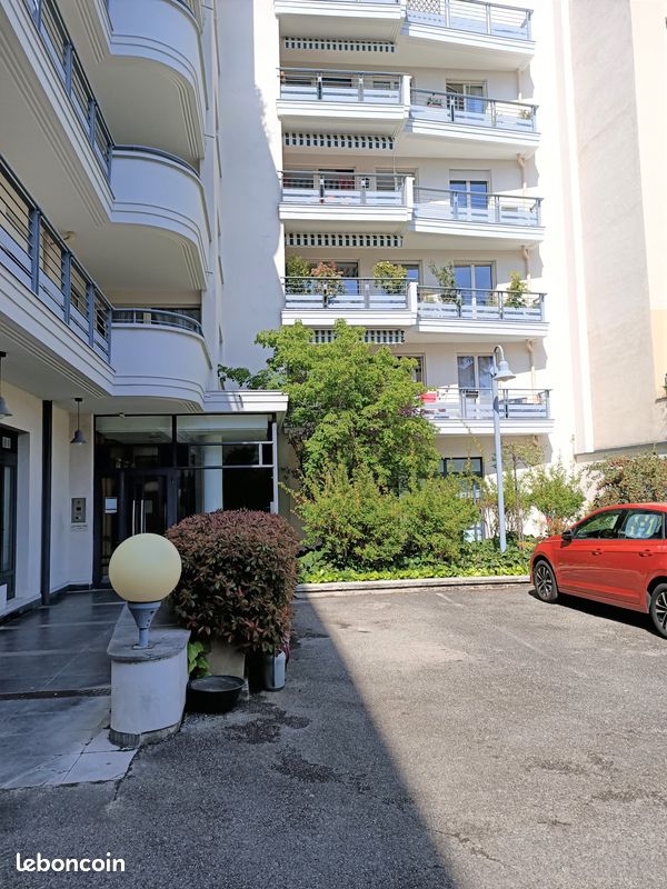Appartement 4 pièces 96 m² · à Bron · 96 m² · 329 000 €