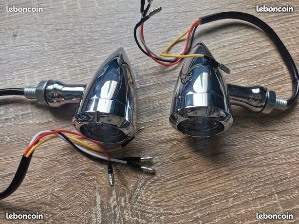 Feu Arrière LED Avec Clignotants Intégrés Pour Triumph TT600 2000-2004 - Fumé