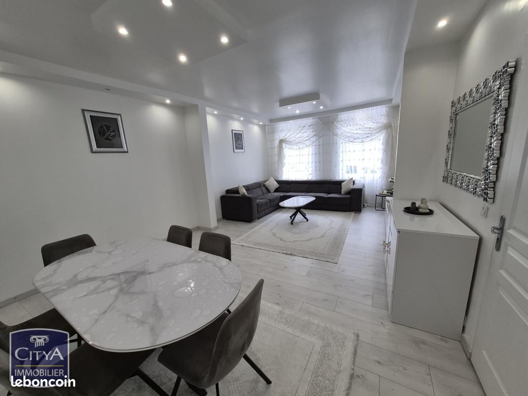 Maison 6 pièces 142 m² · à Roubaix · 142 m² · 141 000 €