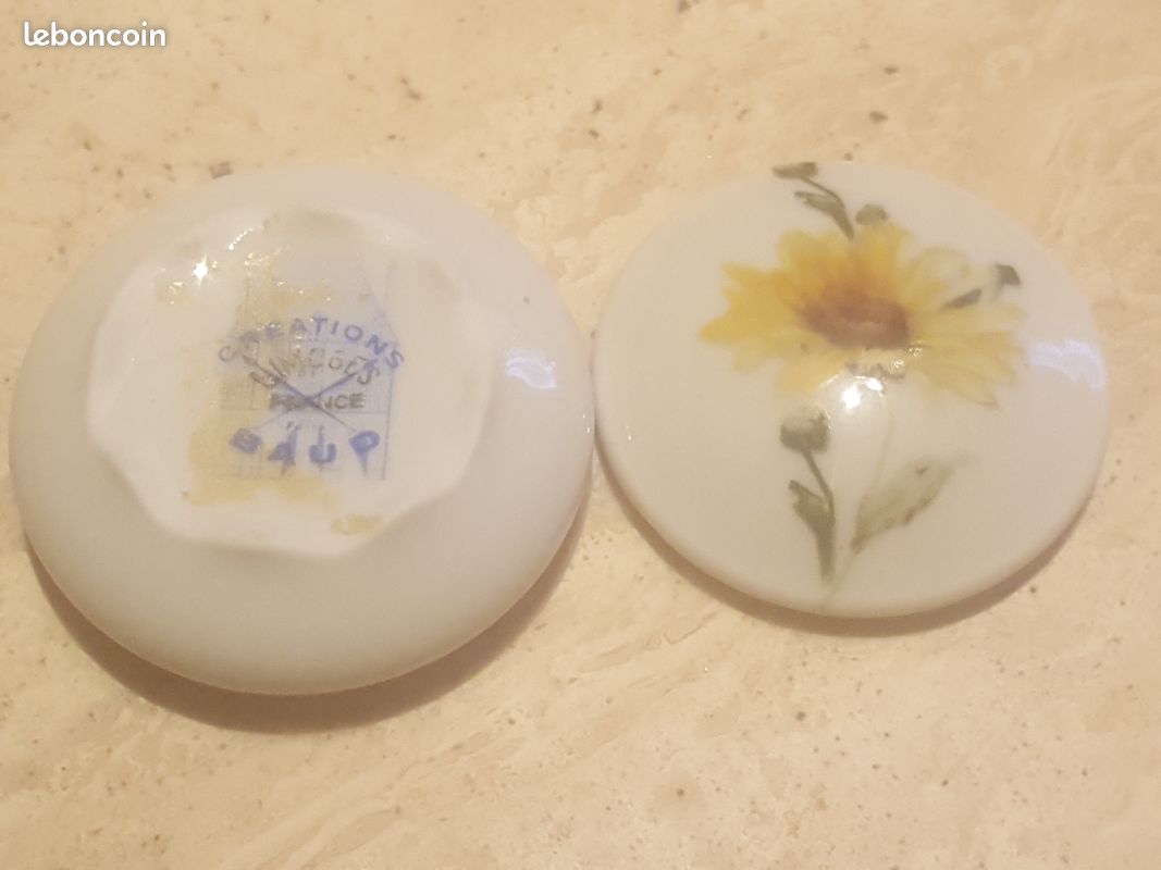 Bonbonnière miniature en porcelaine de Limoges (image 1)