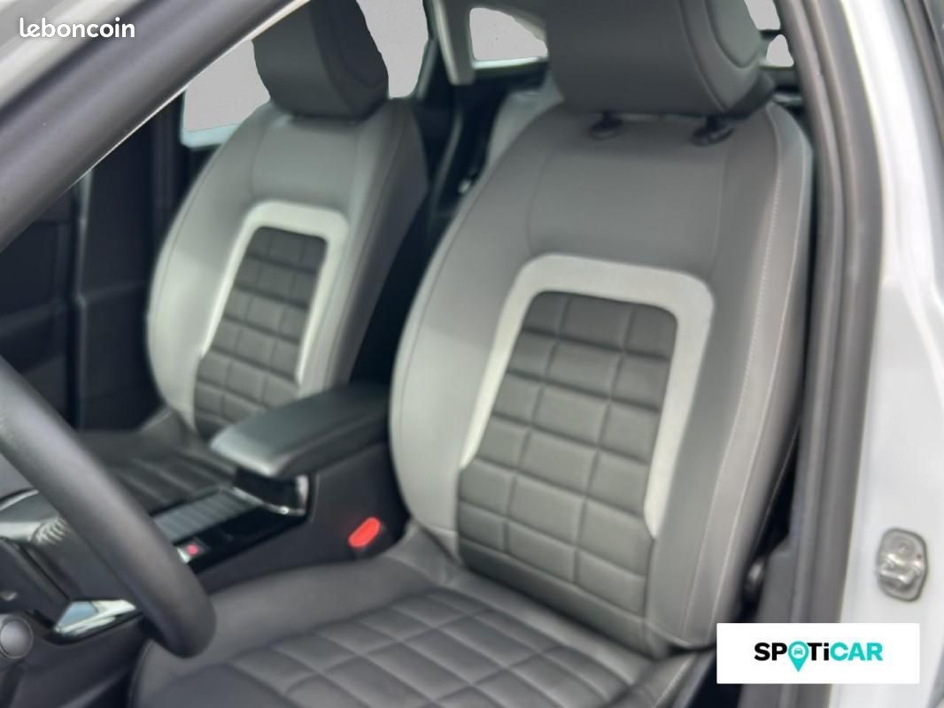 Citroën C4 Hybride 136 e-DCS6 Plus (image 9)