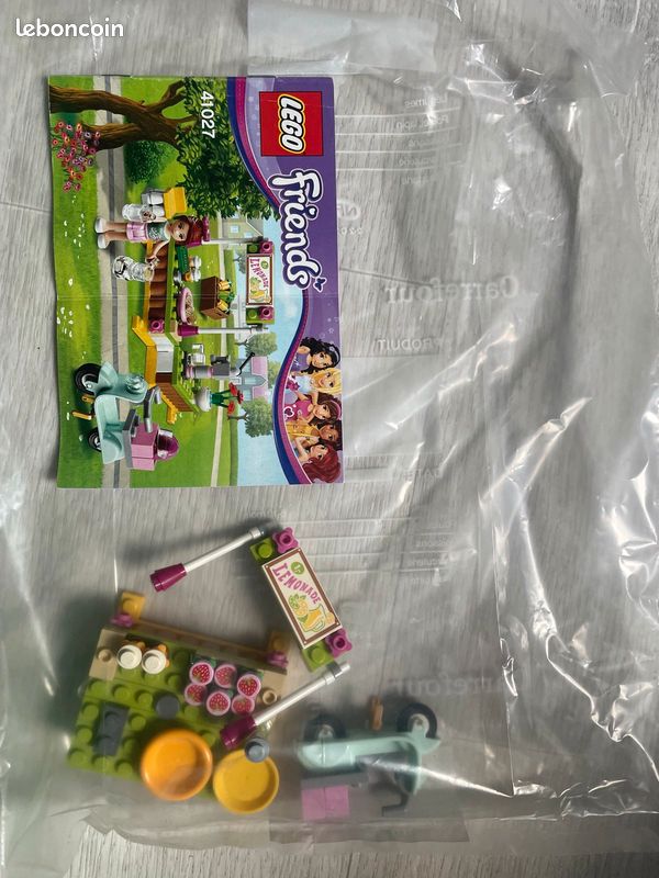 LEGO FRIENDS le stand de limonade de mia (image 1)
