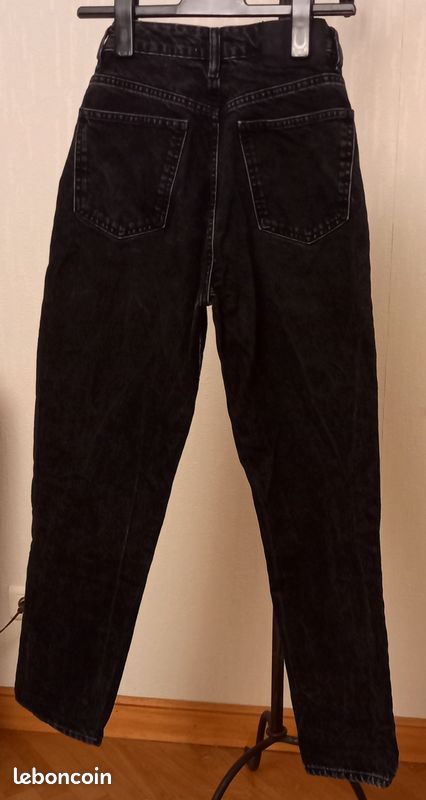 Jean noir ZARA Taille S Vêtements