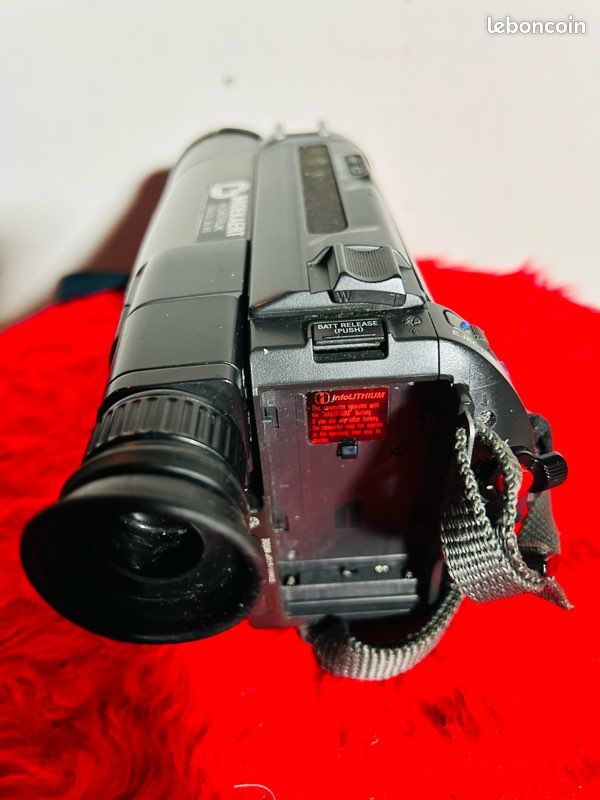Caméscope Sony à K7 8mm (image 3)