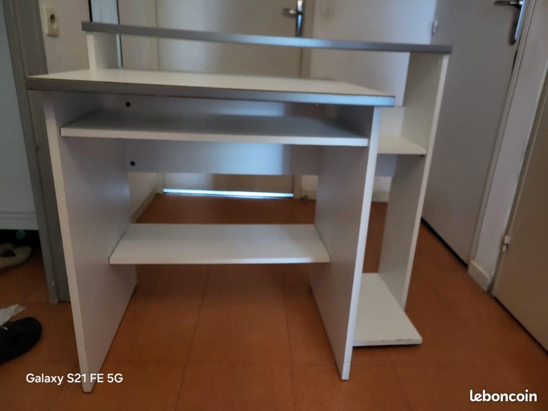 Bureau blanc (image 1)
