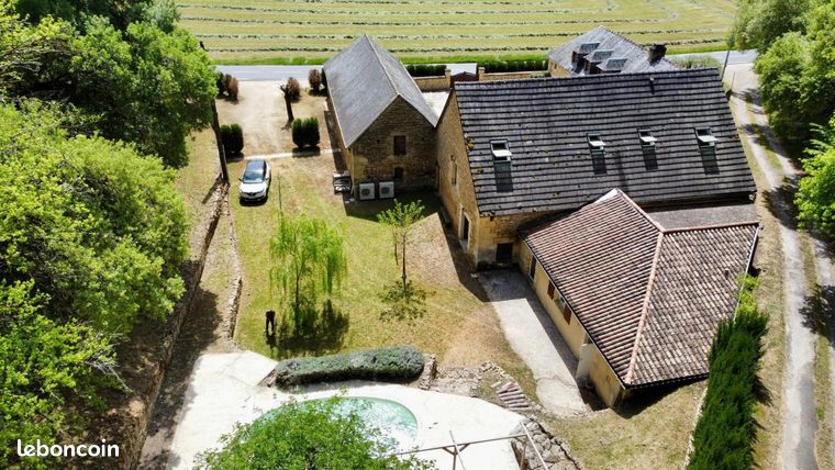 Propriété 5 pièces 290 m²