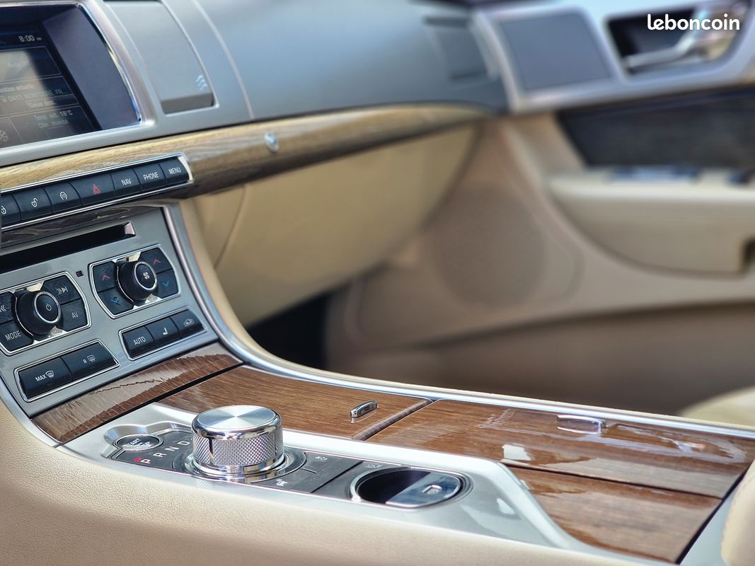 Jaguar XF 2.2 D 200CH LUXE PREMIUM (image 13)