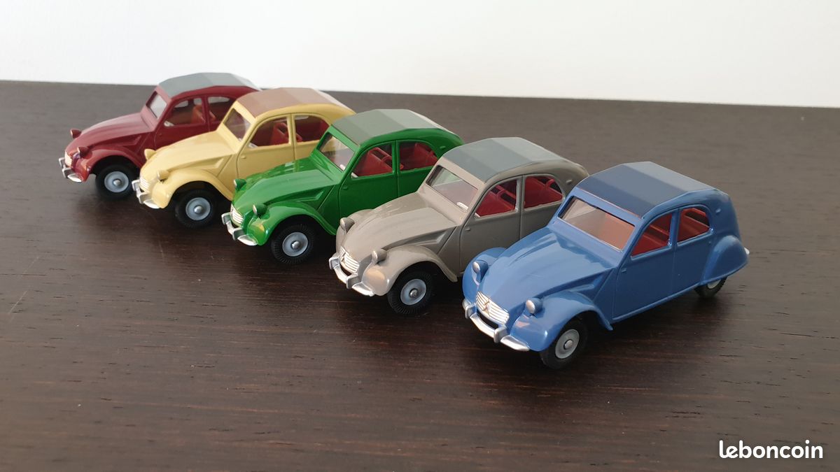 Dinky Toys - 1:43 - 558 Citroën 2CV