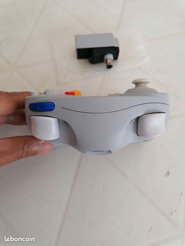 Manette game cube sans fil (image 3)