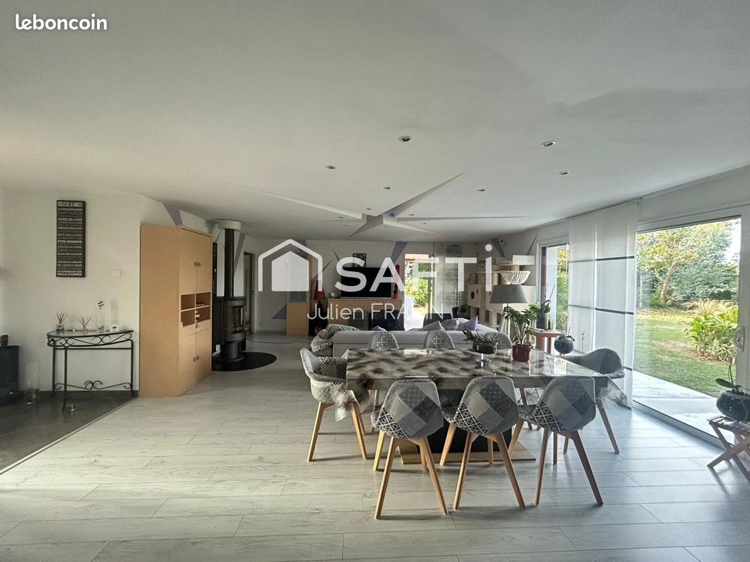 Maison 7 pièces 158 m² · à Divatte-sur-Loire · 158 m² · 399 000 €