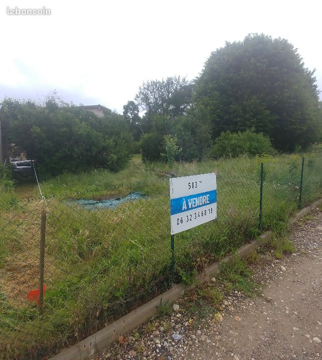 Terrain constructible 583 m² – Charly (69390) – Libre constructeur · 245 000 €