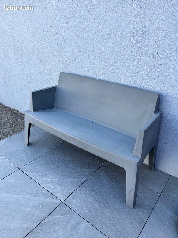 Banc exterieur (image 1)