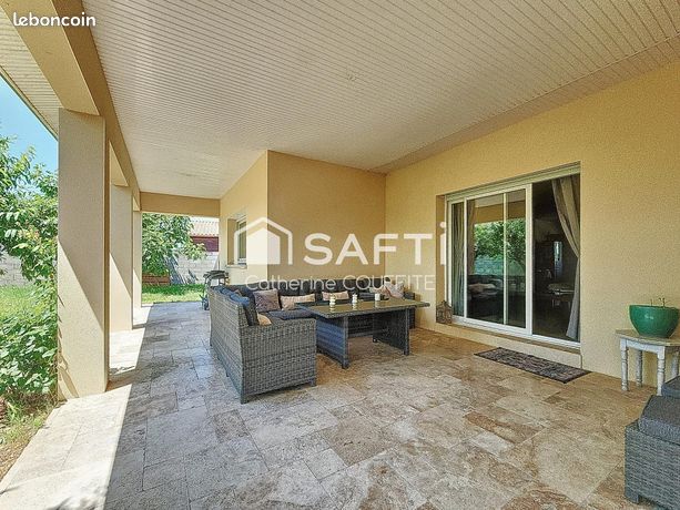 Propriété 8 pièces 180 m²