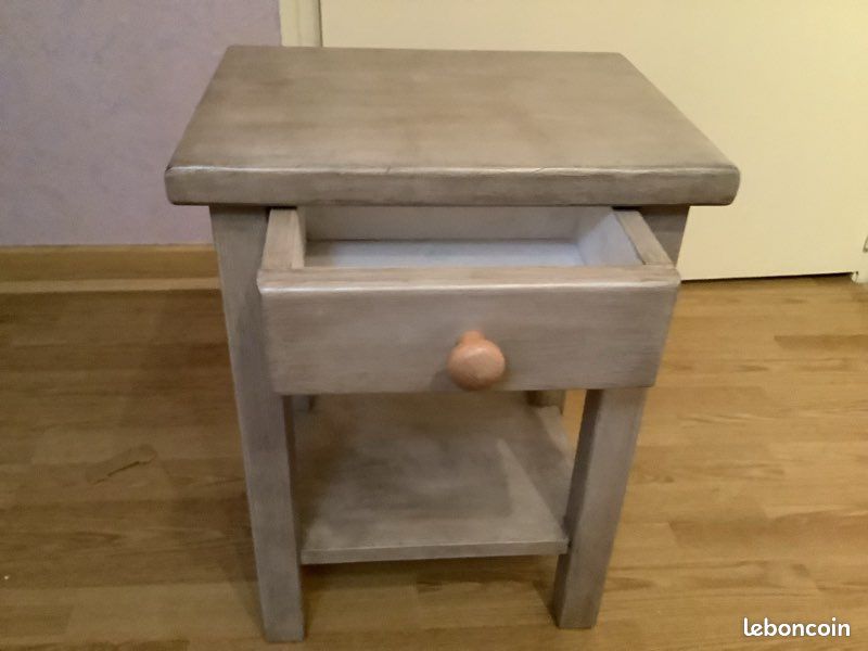 Table de chevet (image 2)