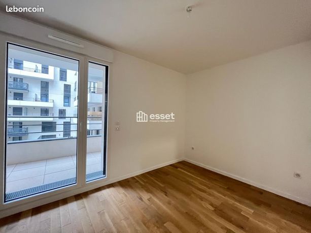 Appartement a louer courbevoie - 4 pièce(s) - 92 m2 - Surfyn