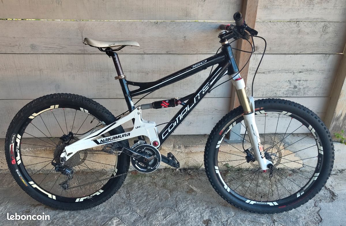 VTT enduro suspendu Nakamura complite 160 Vélos