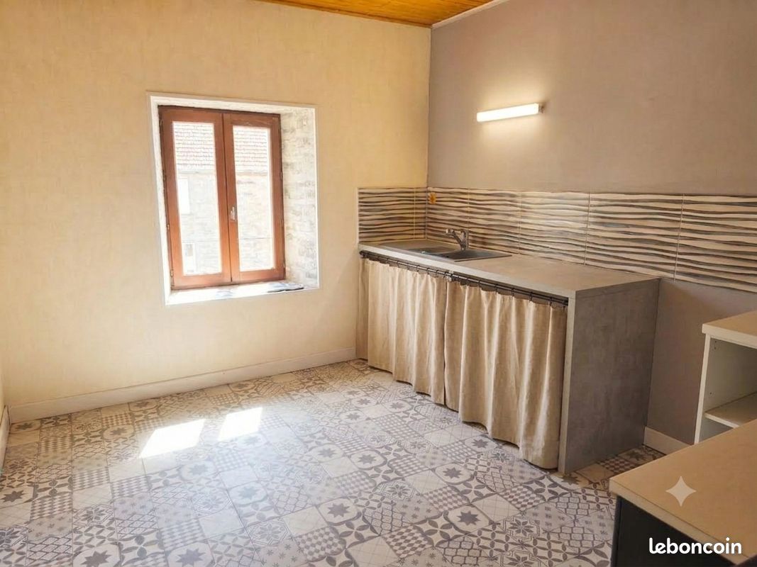 Appartement 3 pièces 58 m² · à Marat · 58 m² · 460 €/mois