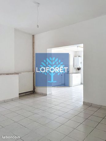 https://img.leboncoin.fr/api/v1/lbcpb1/images/cd/73/d5/cd73d563cb89a714065bca20e47934b8a706e293.jpg?rule=ad-image
