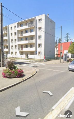 https://img.leboncoin.fr/api/v1/lbcpb1/images/cd/74/91/cd749103ae6fd89af2b6d10da25c276b7751386f.jpg?rule=ad-image