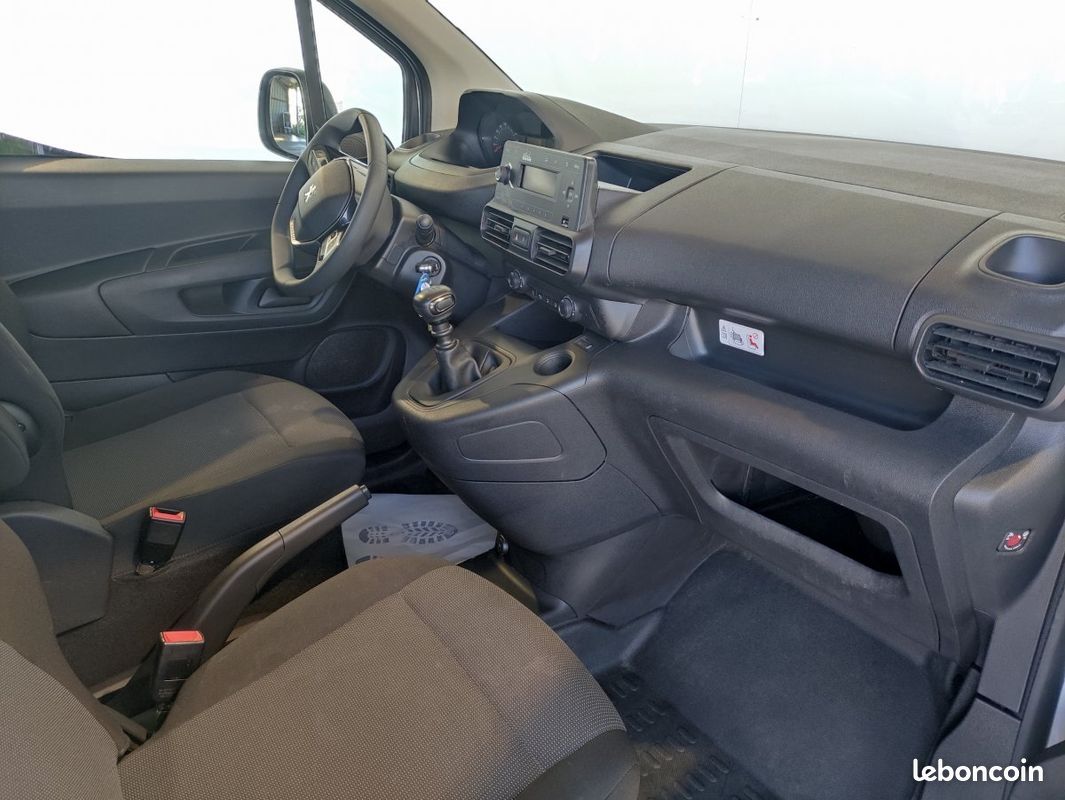 Peugeot Partner (3) BLUEHDI 100 LONG Cabine App (image 7)