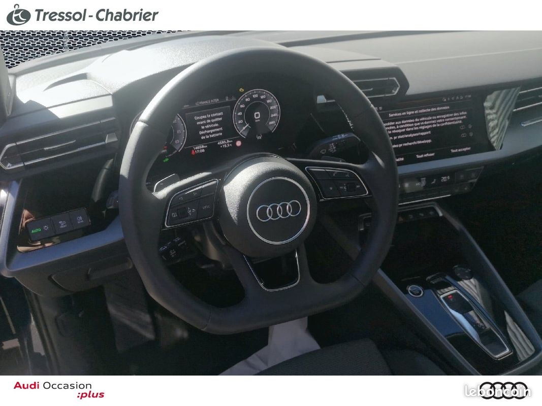 AUDI A3 Sportback TFSI e Hybride rechargeable 204 S tronic 6 S line (image 11)