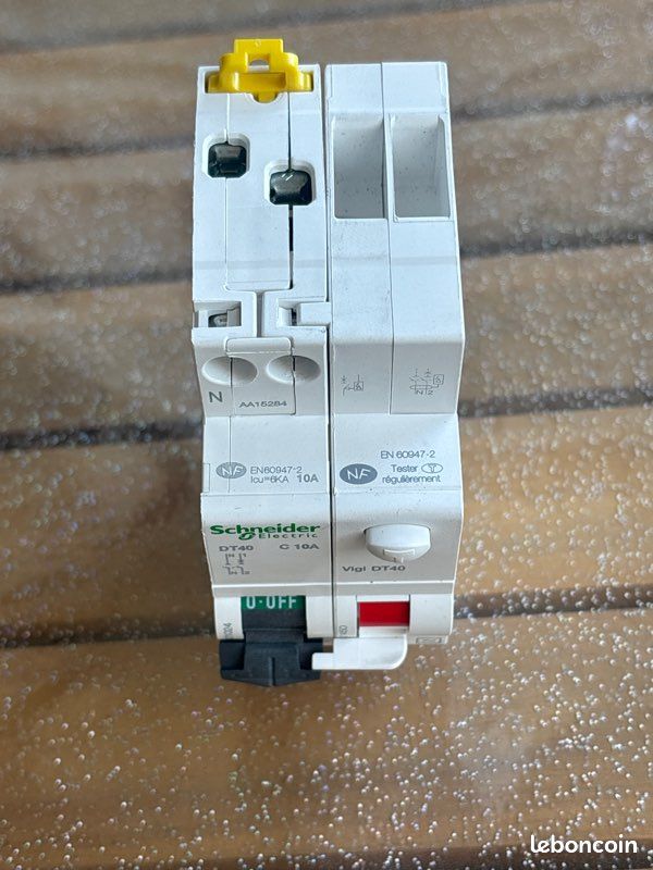 Disjoncteur + différentiel 2P 16A 21025 + 21454