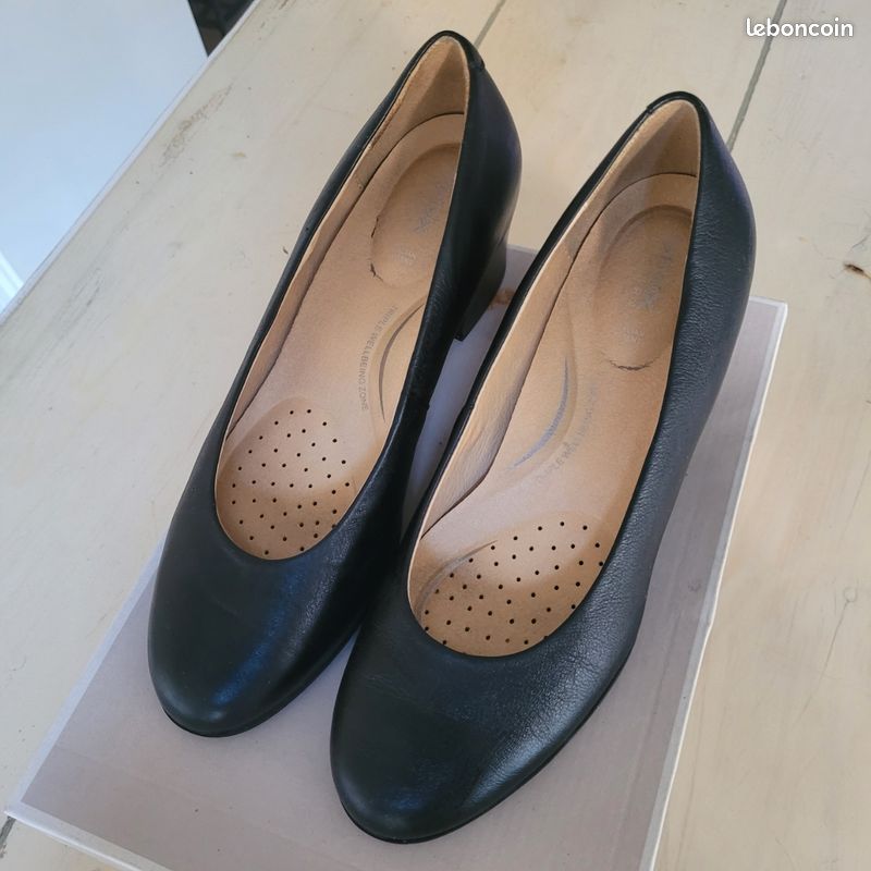 Chaussures Escarpins de service Chaussures