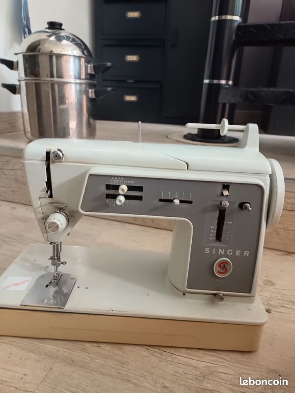 Machine à Tapis Crochetés Ye Sufan Burr – Vintage Avec Boîte D'origine – Bois Et Laiton