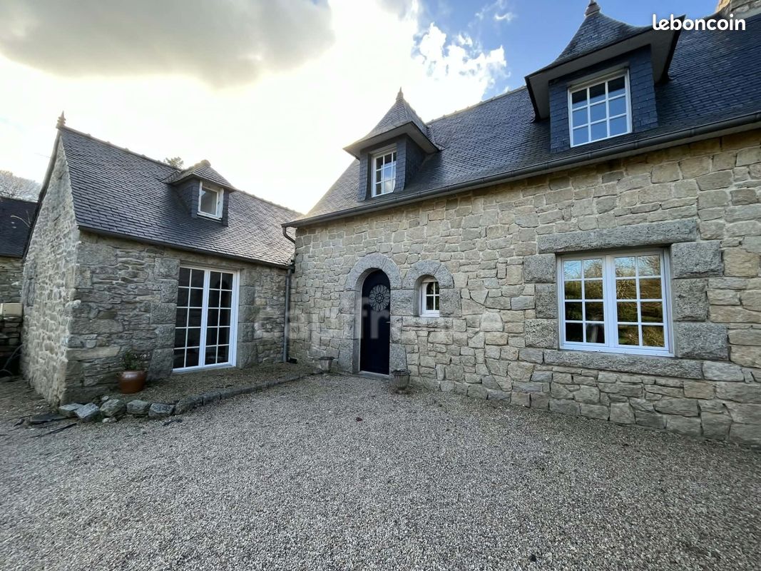 Maison 5 pièces 85 m² · à Berrien · 85 m² · 260 000 €