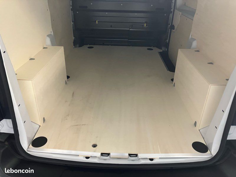 23200 HT-Peugeot expert 10 kms hdi 120 ch CarPlay caméra attelage (image 4)