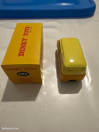 Dinky No. 481 Bedford Van, Ovaltine. Single issue is in blue, with blue hubs, as shown. Displays