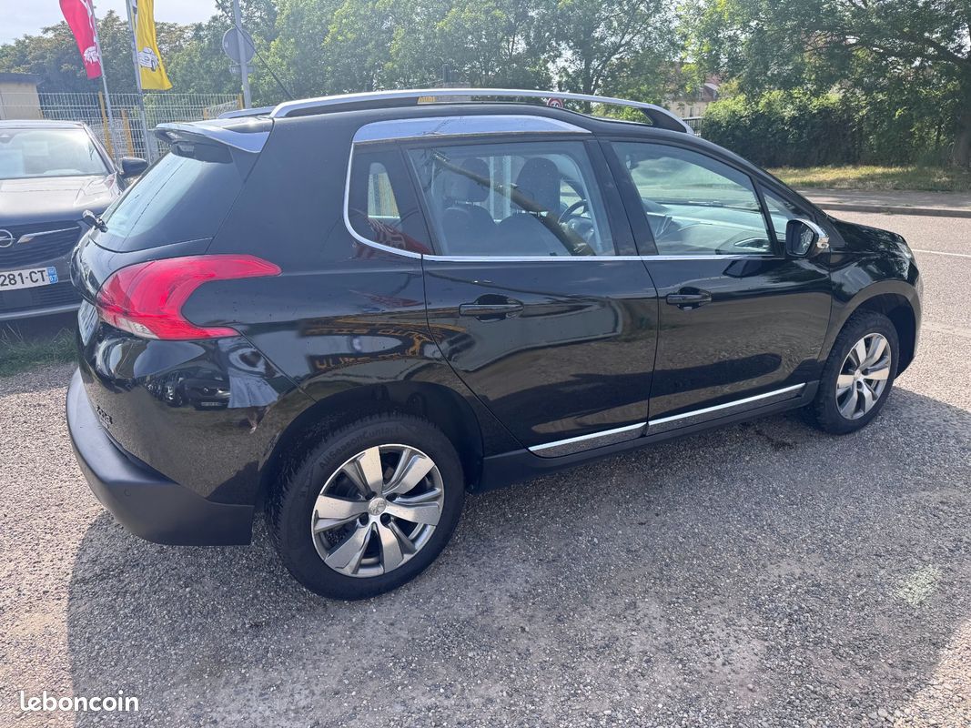 Peugeot 2008 1.2 THP 110 ch (image 7)