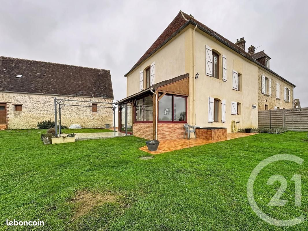 Maison 7 pièces 133 m² · à Almenêches · 133 m² · 216 900 €