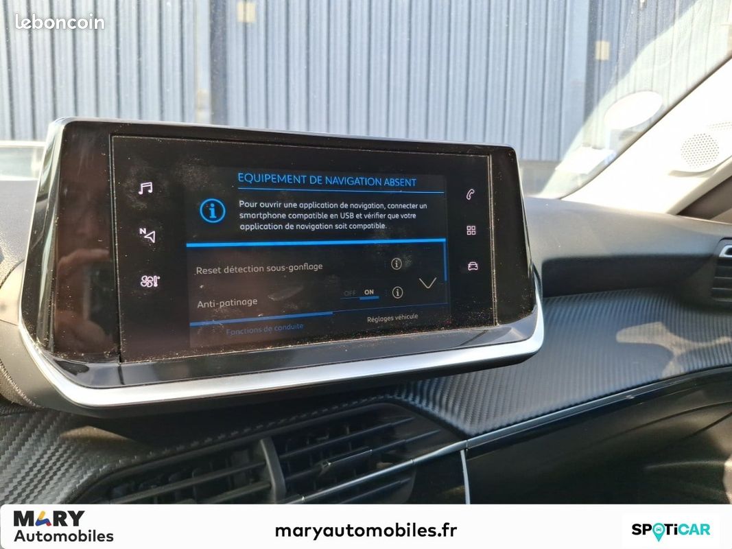 PEUGEOT 2008 PureTech 130 S&S EAT8 Style (image 13)