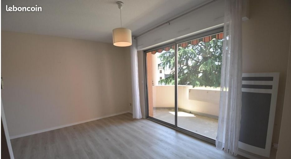 Appartement 1 pièce 28 m² · à Agen · 28 m² · 520 €