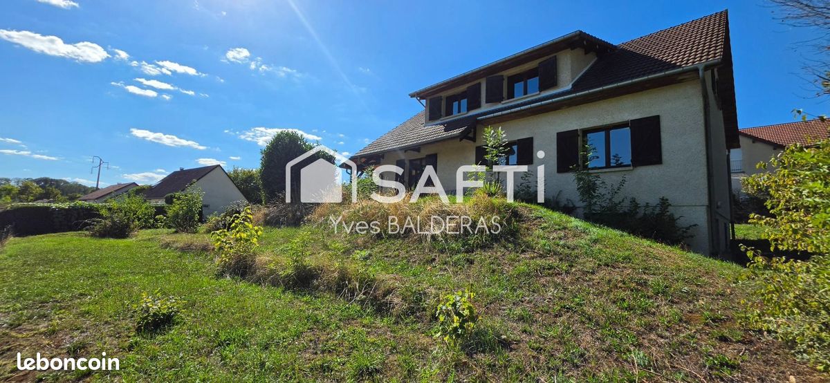 Maison 9 pièces 184 m² · à Serre-les-Sapins · 184 m² · 395 000 €