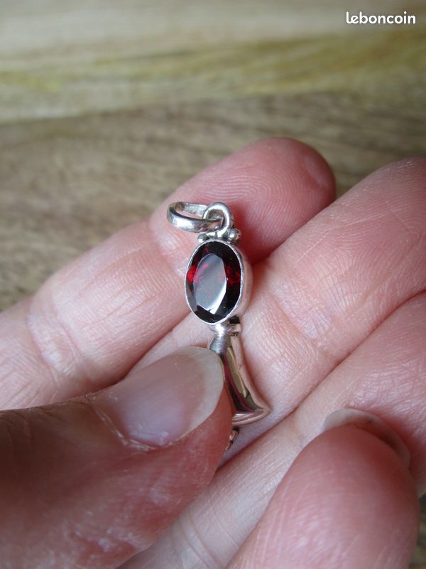 Superbe Collier En Argent 925 Poinçonné, Serti De Grenats Rouges Du Mozambique - Modèle 5187 - Occasion état Neuf