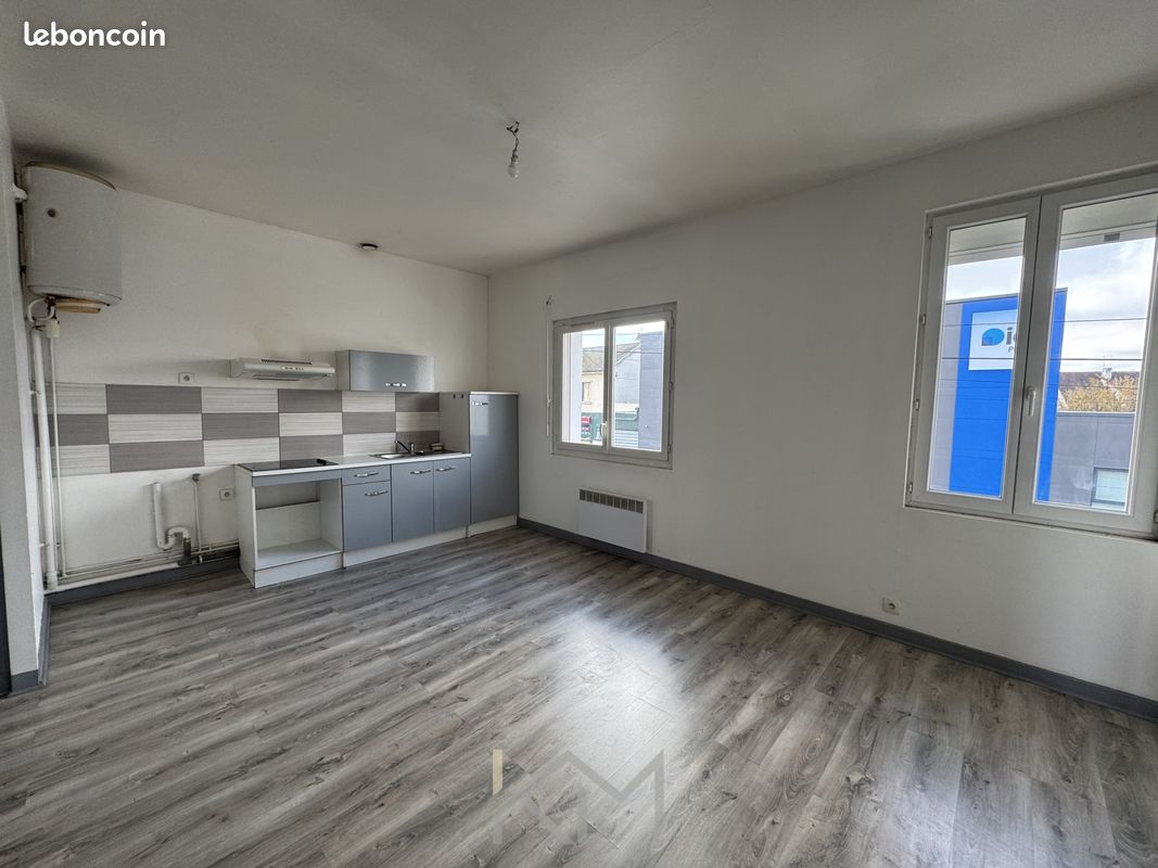Local commercial 151 m² · à Poitiers · 151 m² · 277 200 €