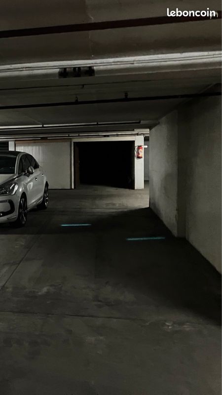 Parking 46 rue de la Tour Paris 16 · 40 000 €